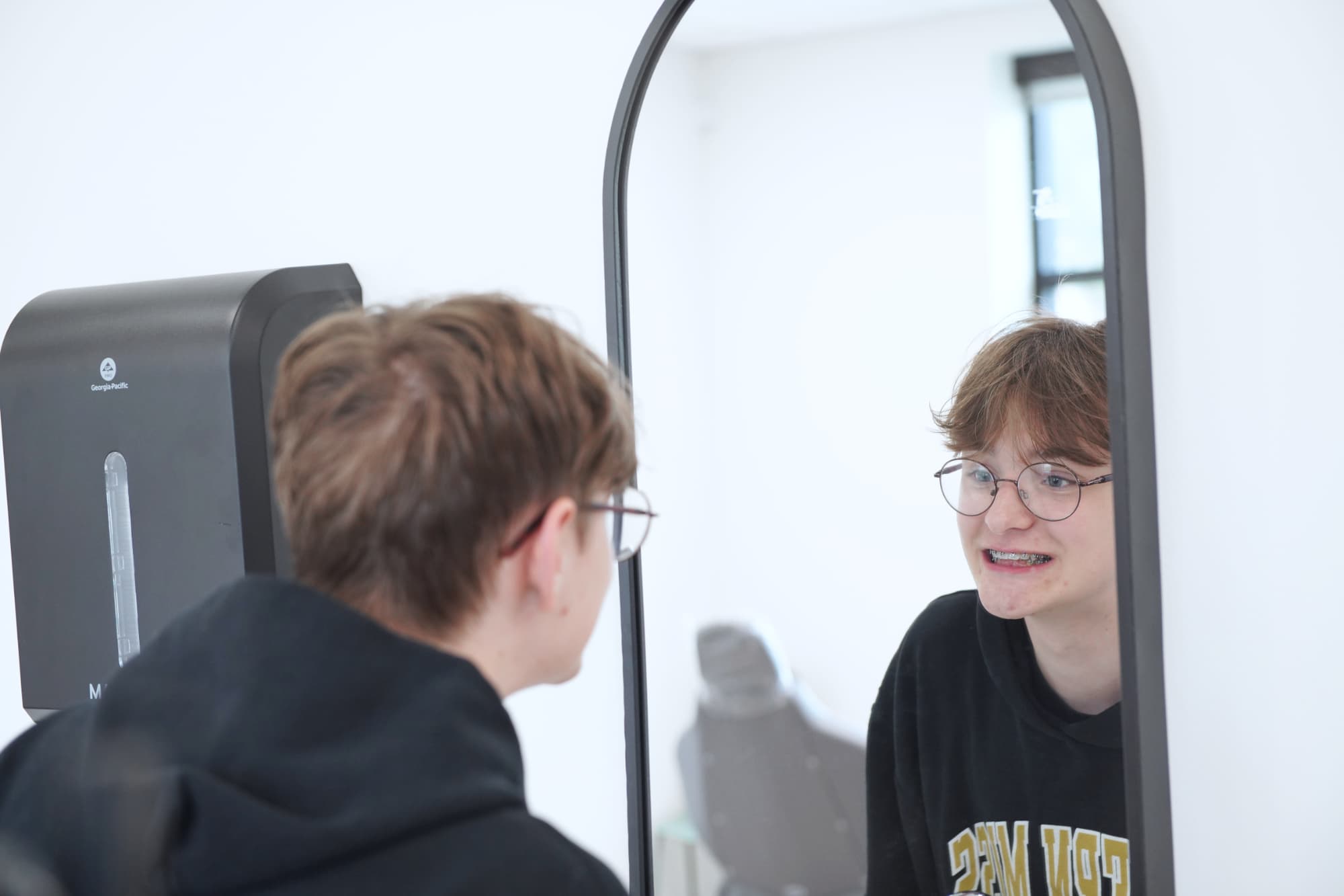 How Do Orthodontists Customize Braces Plans?